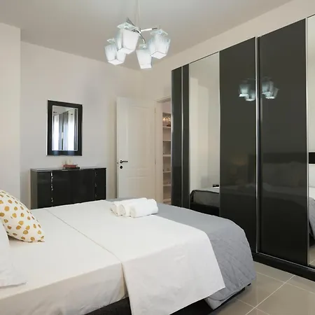 Oasis White Villa Durrës