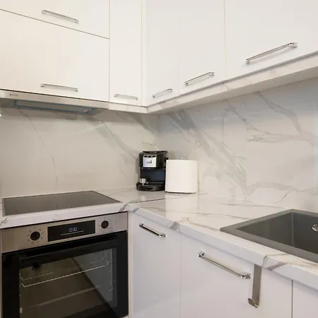 Oasis White Villa Durrës