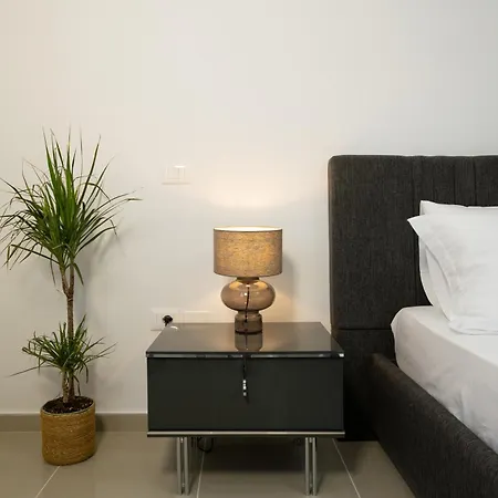 Oasis White Durrës